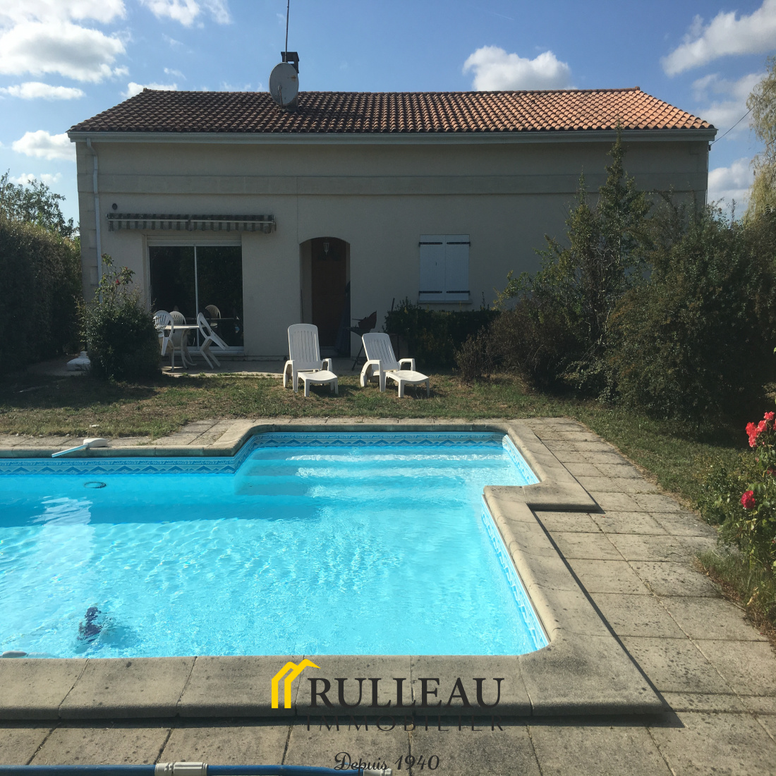 vente MAISON  DE PLAIN PIED AVEC  PISCINE Rulleau Immobilier