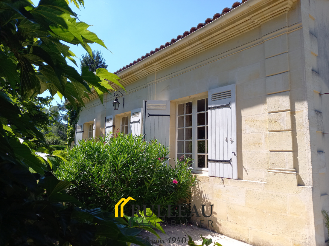 Vente Maison 161m² 7 Pièces à Saint-Christoly-de-Blaye (33920) - Rulleau Immobilier