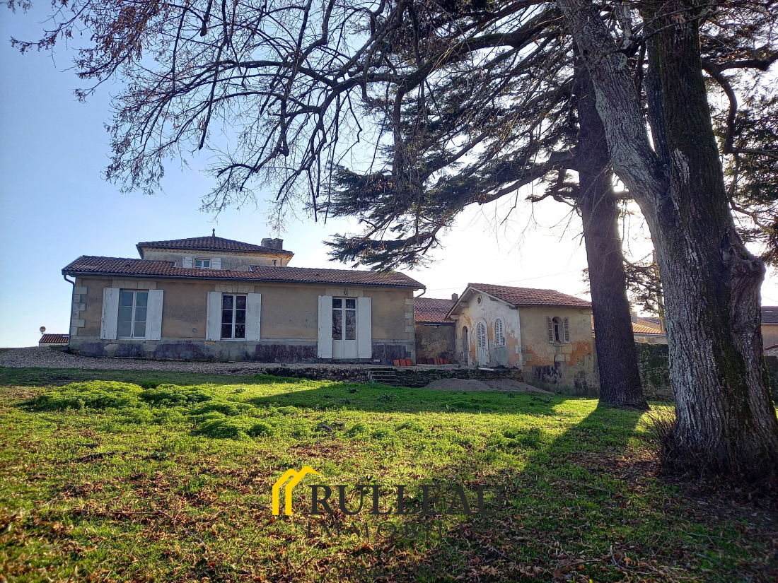 Vente Maison 330m² 6 Pièces à Saint-Seurin-de-Cursac (33390) - Rulleau Immobilier